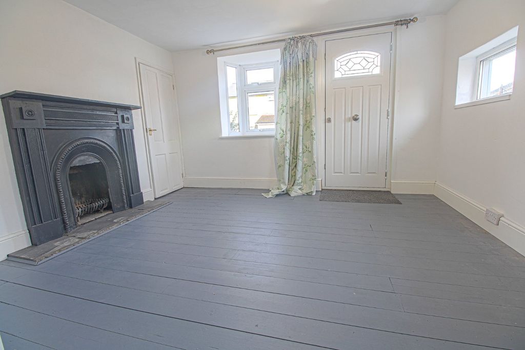 Property photo 3 of 12 Reception Room