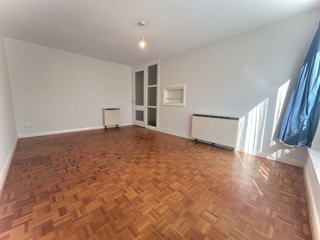Property photo 3 of 12 2