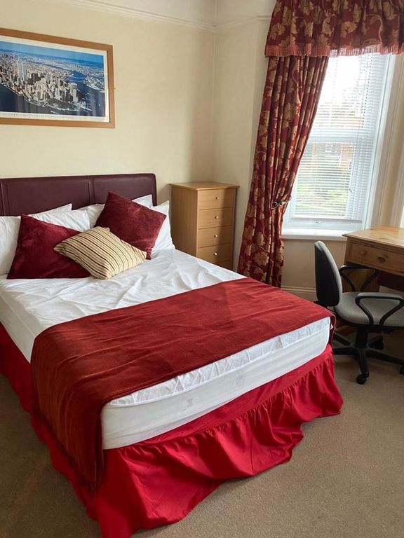 Property photo 1 of 13 Photo 3