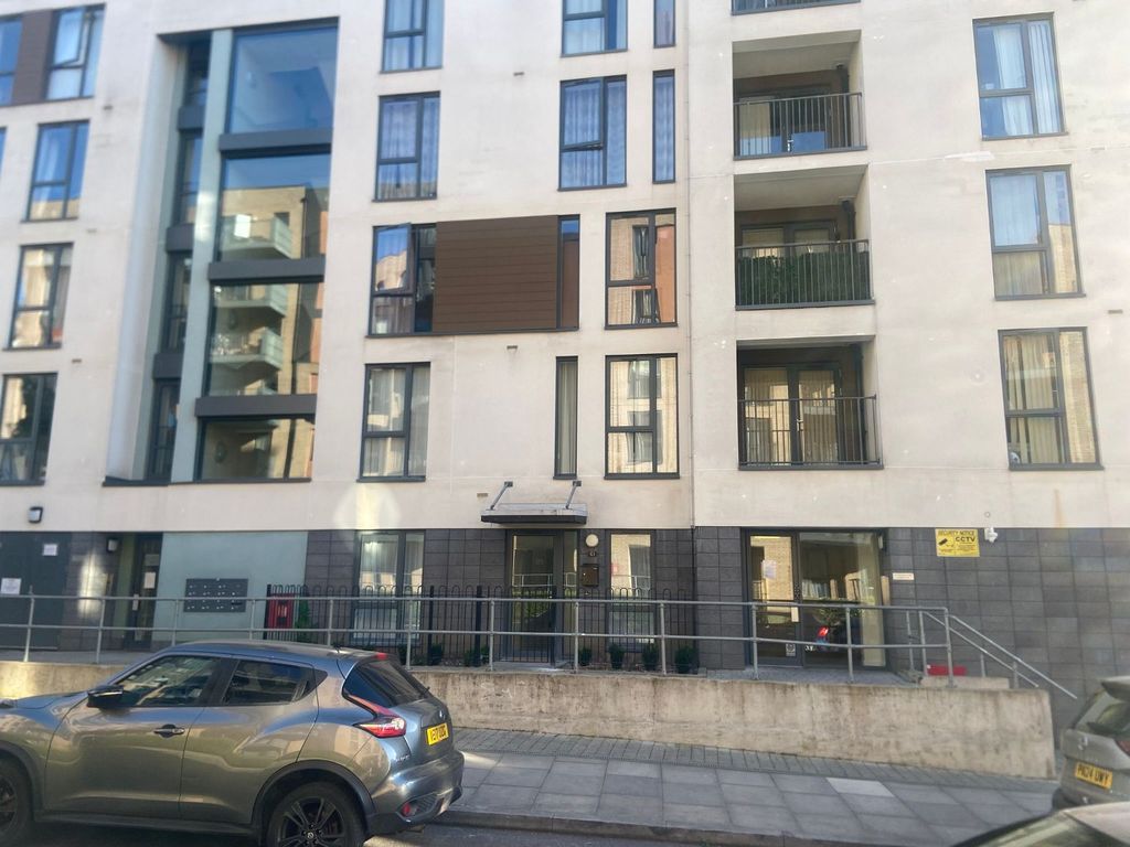 Property photo 1 of 8 5141130