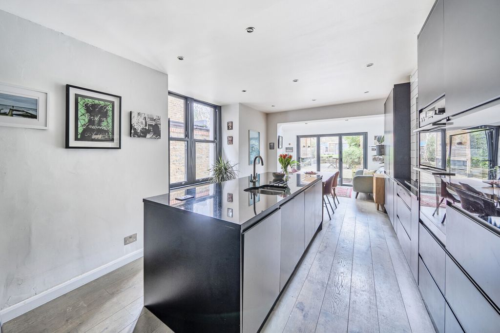 Property photo 3 of 21 1-698Ad83190B5F-1...