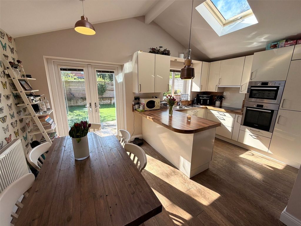 Property photo 3 of 34 Picture No. 19