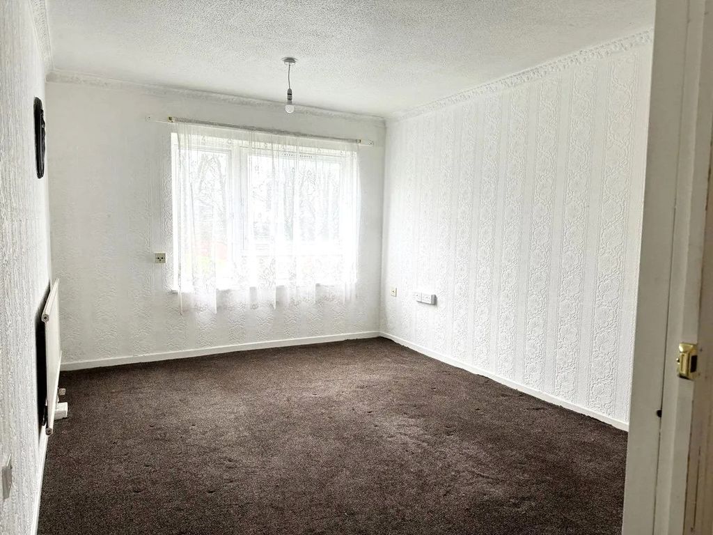 Property photo 3 of 4