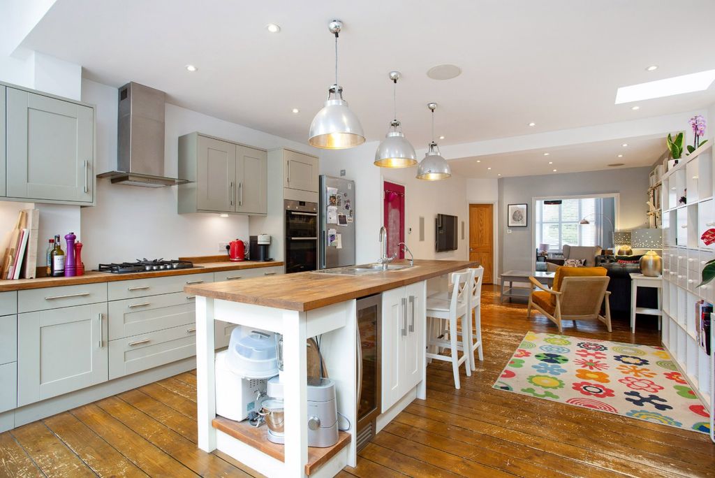 Property photo 2 of 13 Kitchen