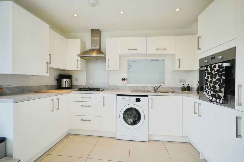 Property photo 2 of 18 Pbox-Img.Jpg