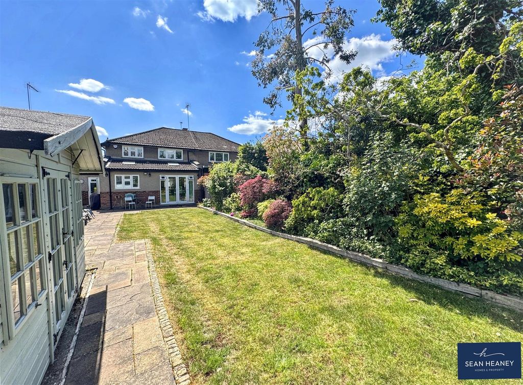 Property photo 2 of 20