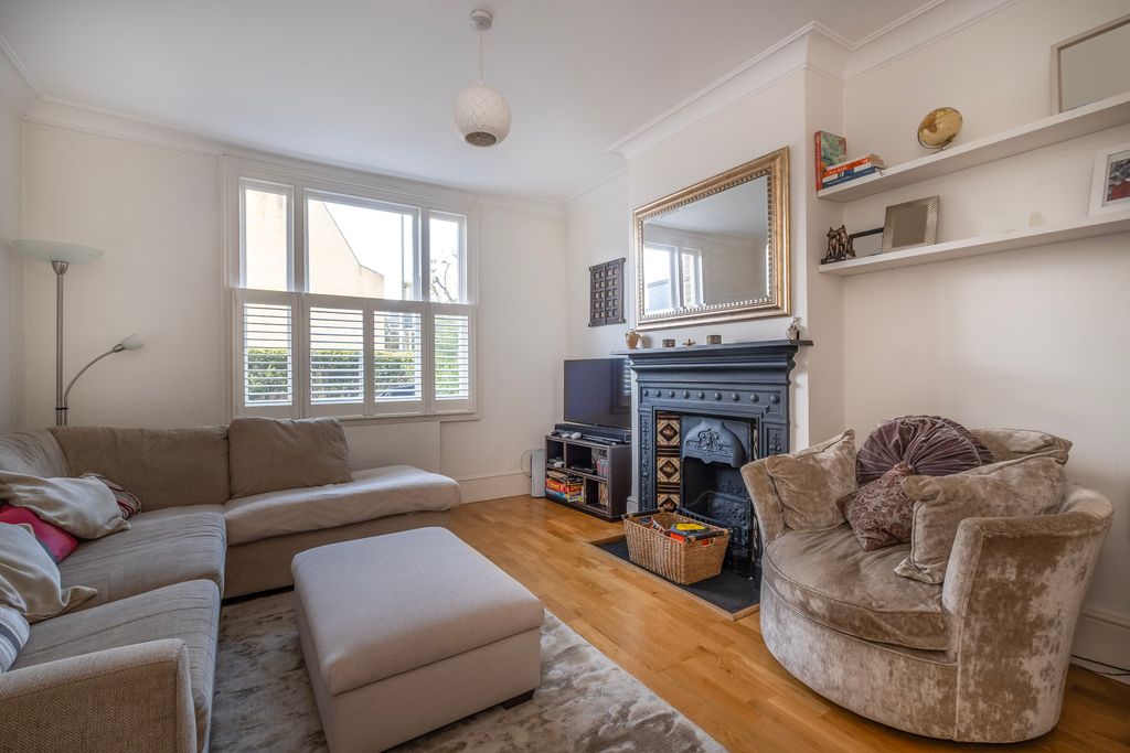 Property photo 2 of 12