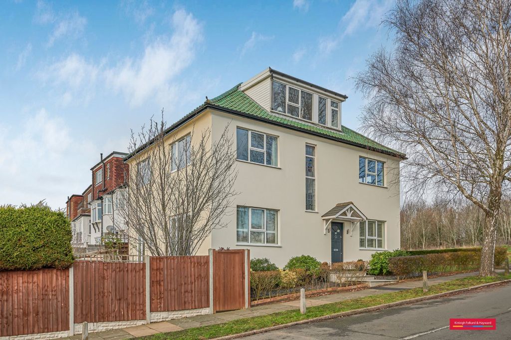 Property photo 1 of 25 Picture No. 08