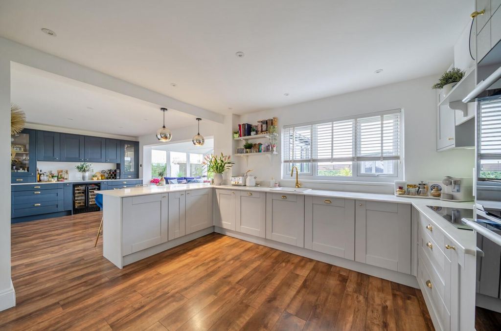 Property photo 3 of 25 Best Selling Agent