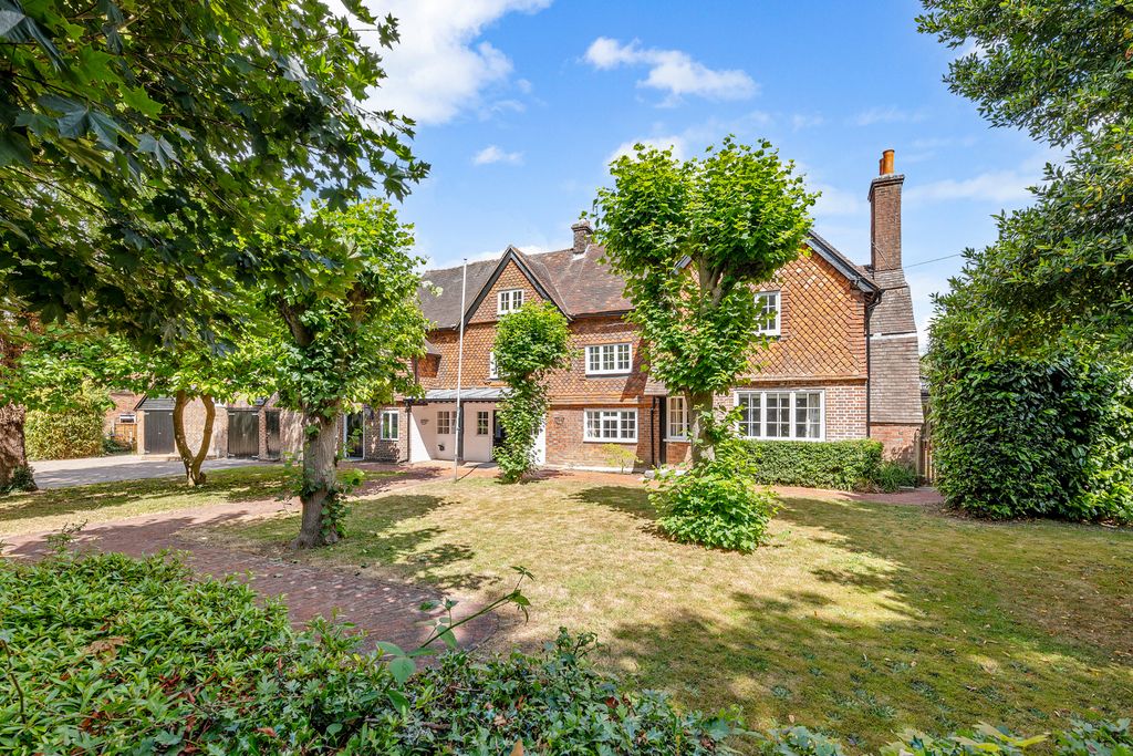 Property photo 1 of 27 Picture No. 02