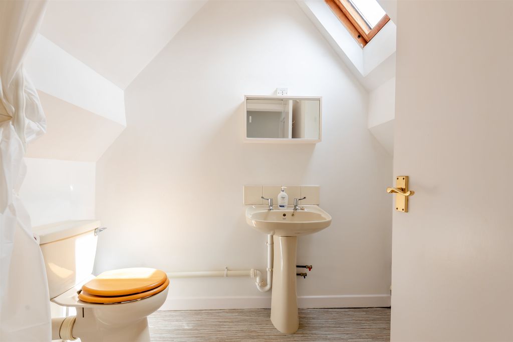 Additional image 13 of 1 bed flat for saleThe Parade, Monmouth, Monmouthshire NP25