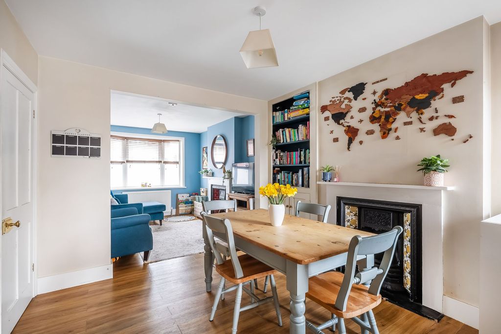 Property photo 3 of 30