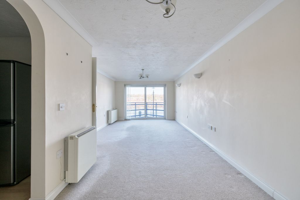 Property photo 2 of 10 Living/Dining Room