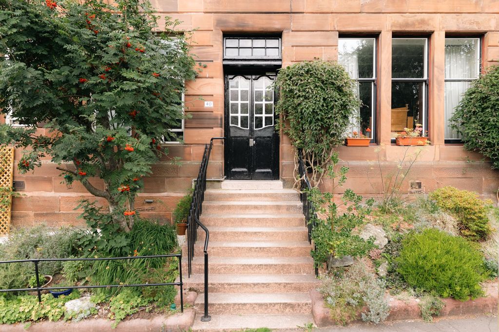 Property photo 1 of 34