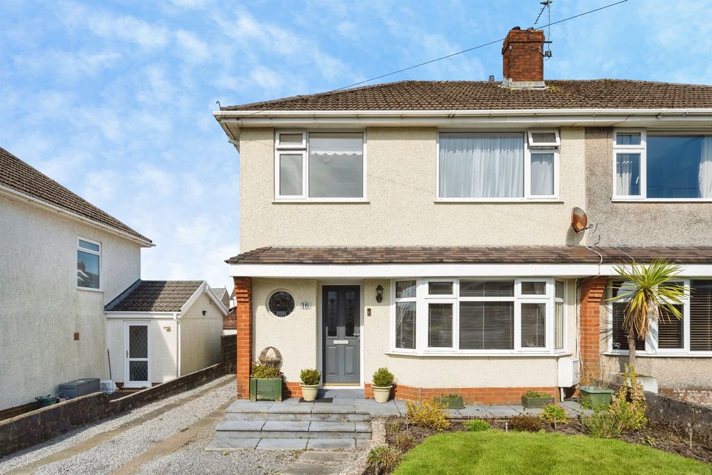 Property photo 1 of 21