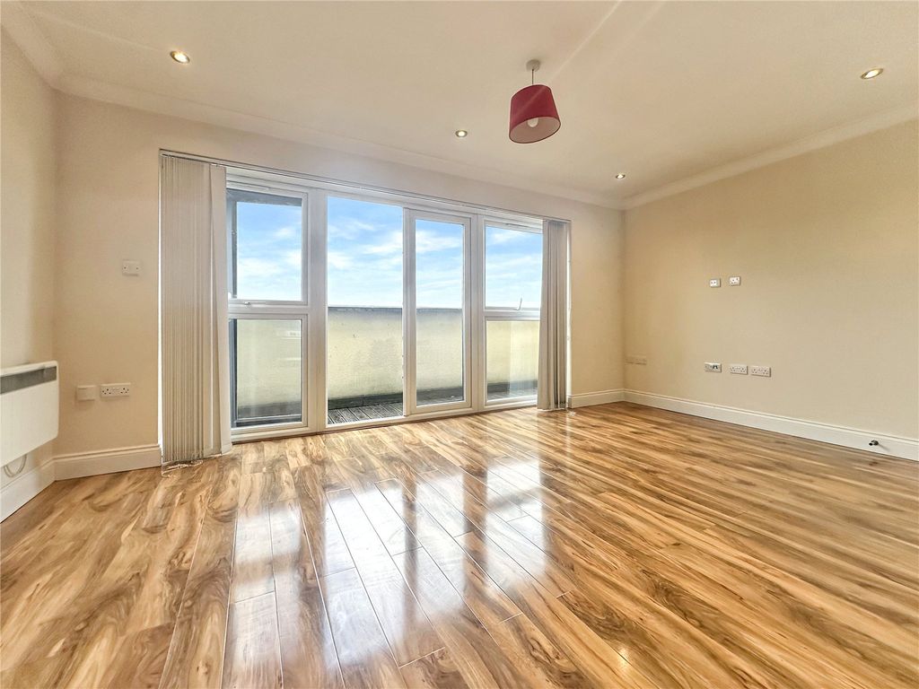 Property photo 1 of 9 Picture No. 20