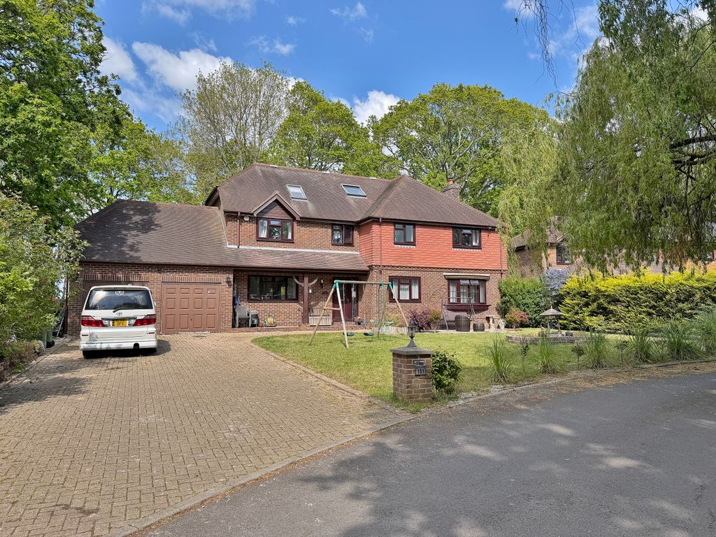 Property photo 1 of 34