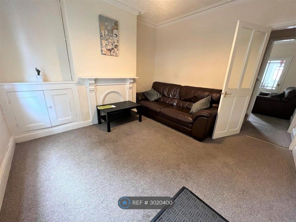 Property photo 3 of 8 Lounge/Reception Room