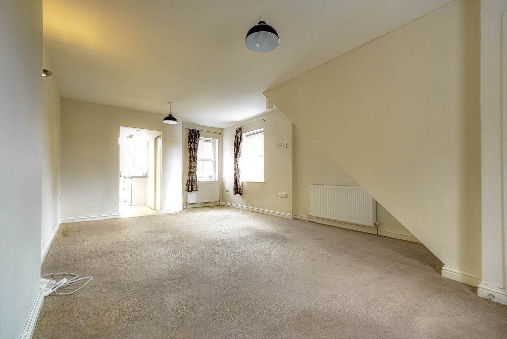 Property photo 2 of 10 Living Room