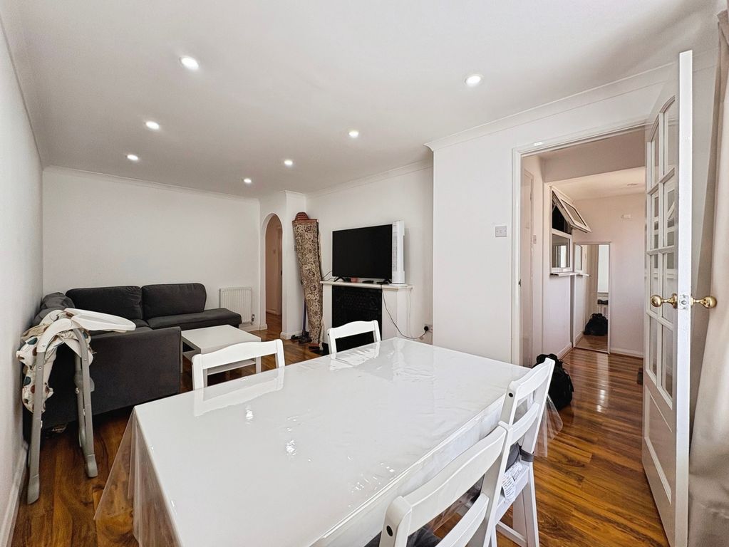 Property photo 3 of 14 Pbox-Img.Jpg