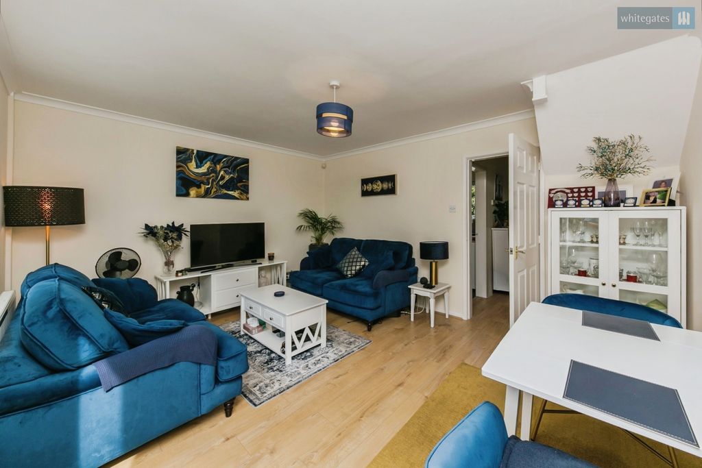 Property photo 2 of 13 Pbox-Img.Jpg