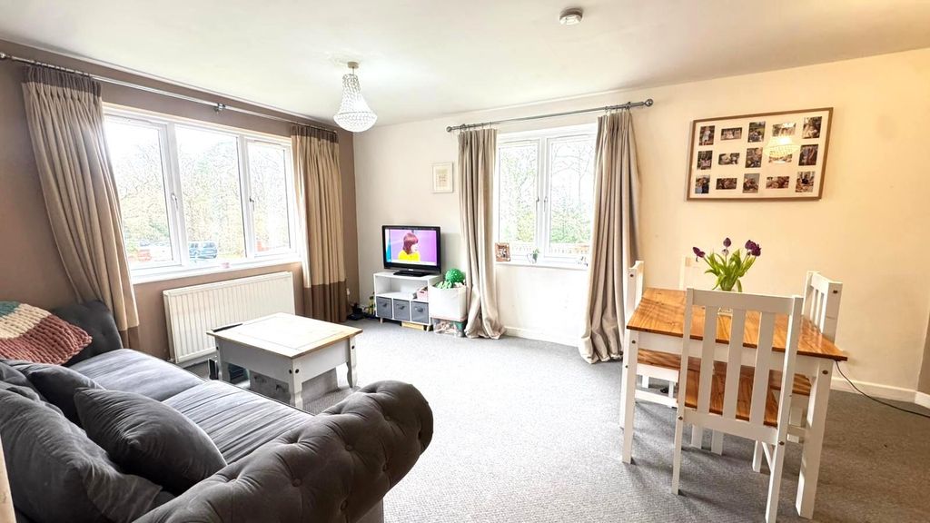 Property photo 1 of 17 Lounge.Jpeg