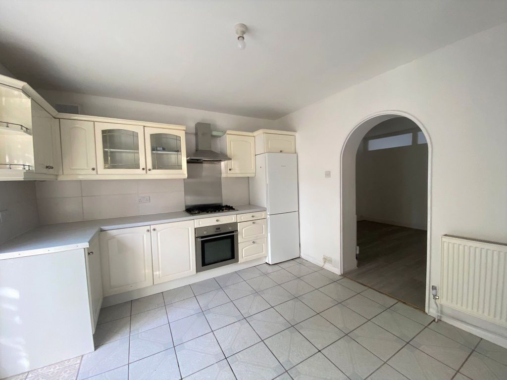 Property photo 2 of 23