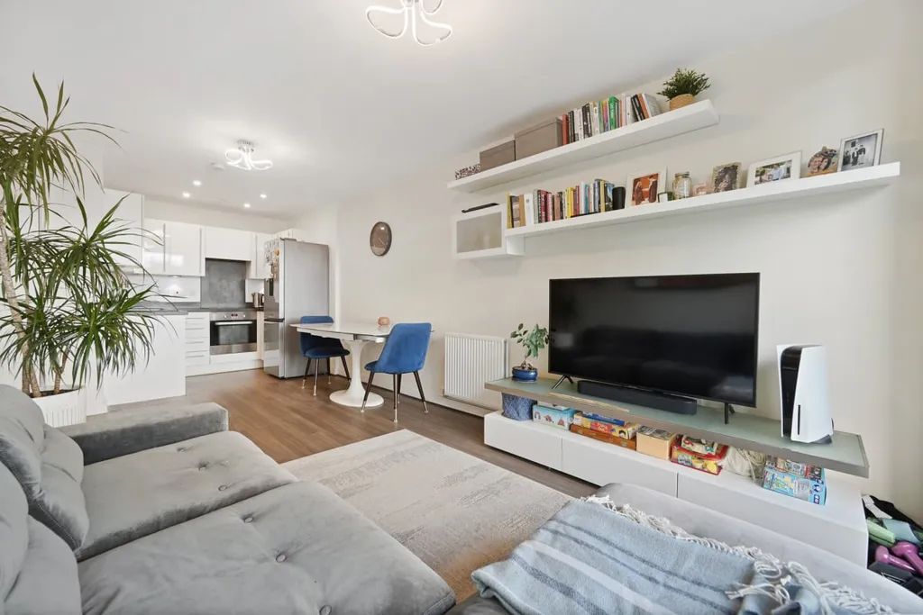 Property photo 3 of 13