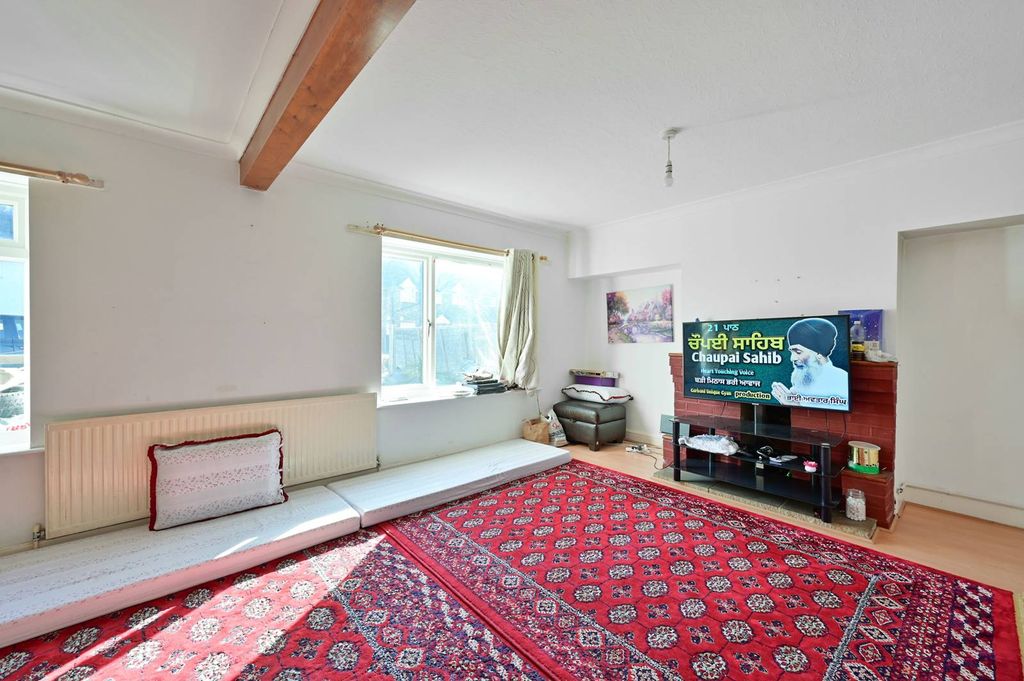 Property photo 3 of 5