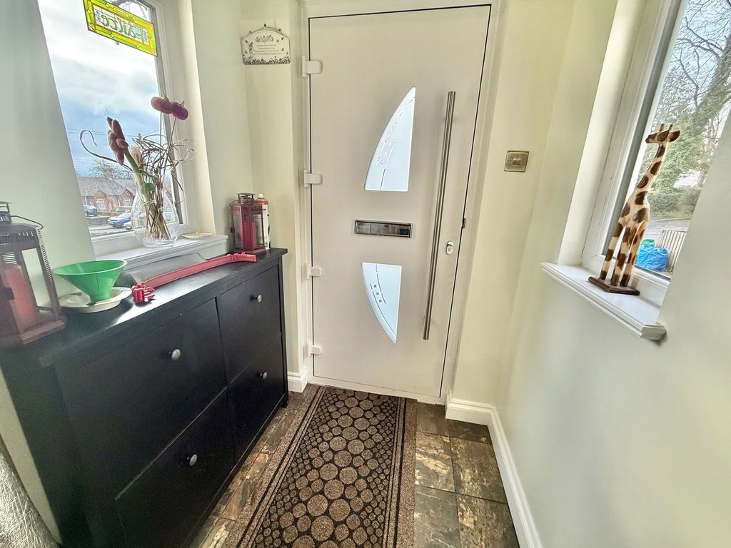 Property photo 2 of 25