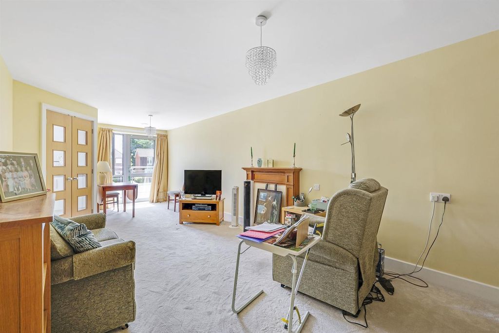 Property photo 1 of 27 10-310B86031 - Wb - Mcs - 16 Kings Place - 046-Med