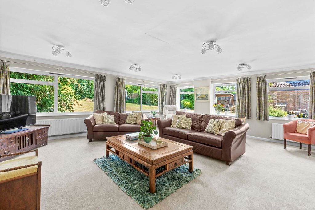 Property photo 2 of 17