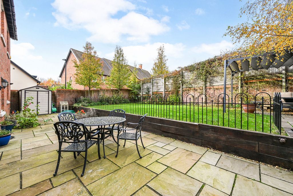 Property photo 3 of 33