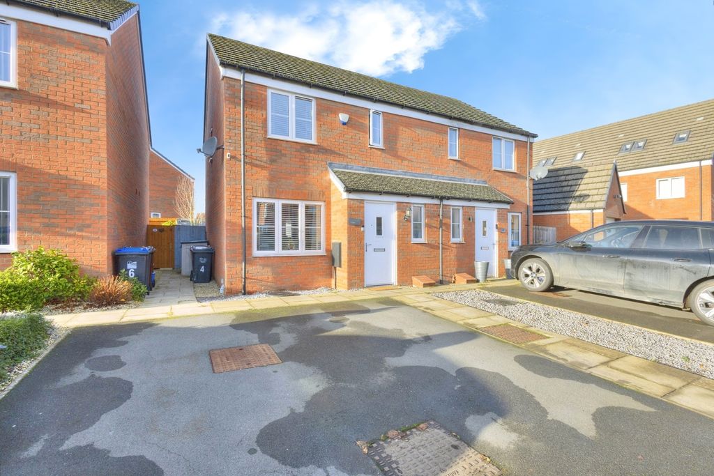 Property photo 1 of 20 Front