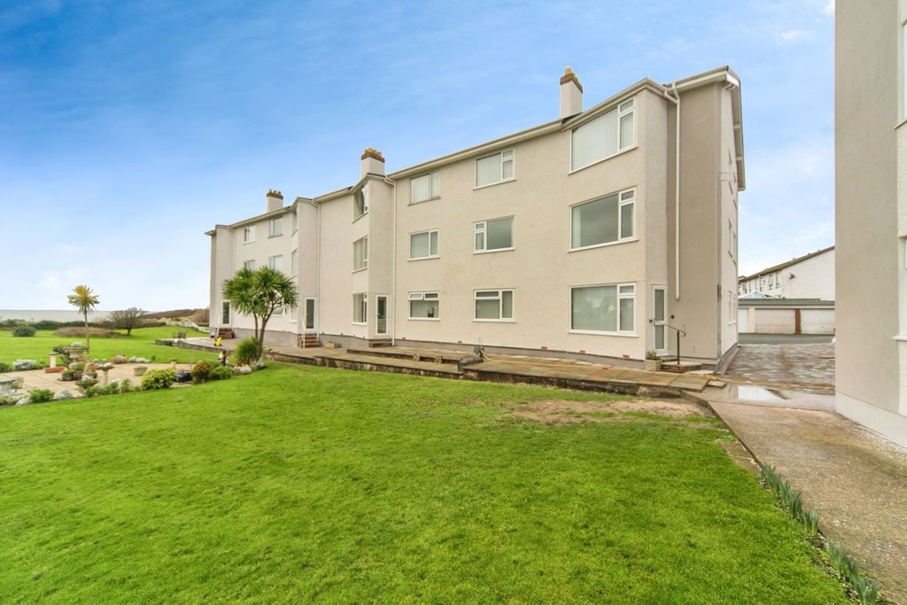 Additional image 10 of 3 bed flat for saleRiverside Court, Deganwy, Conwy LL31