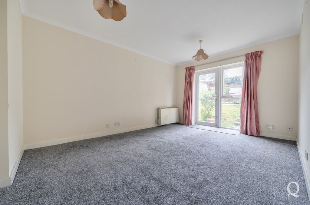 Property photo 3 of 15 7c36F1Ef-01d1-446...