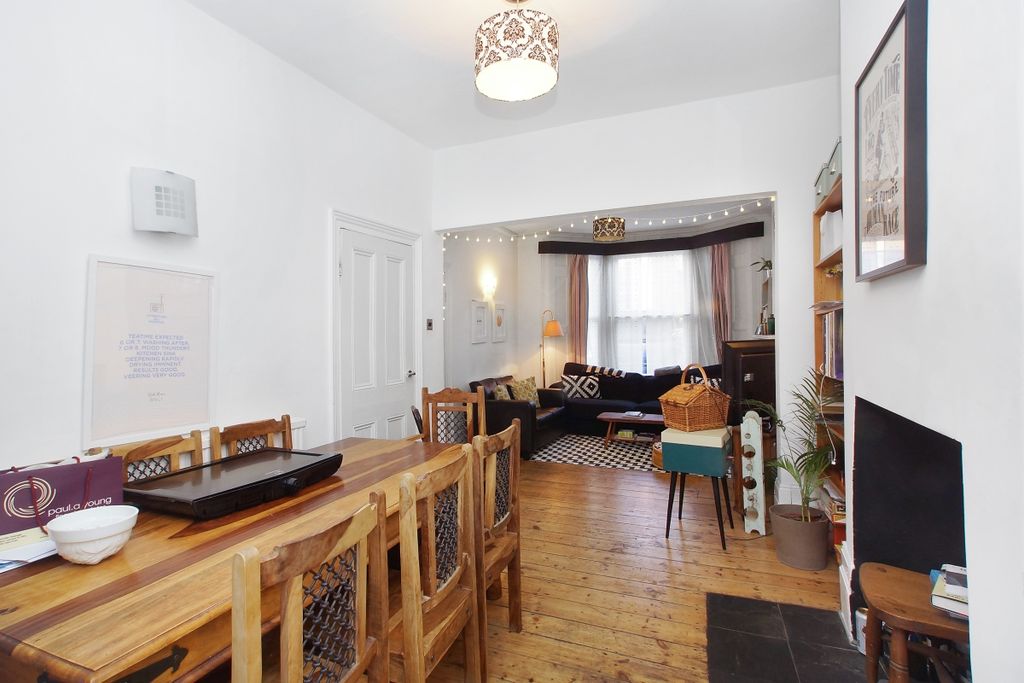 Property photo 3 of 11 Reception - Dinin...