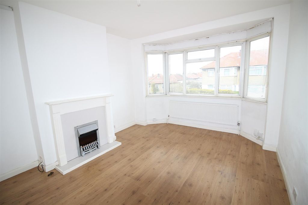Property photo 2 of 8 Img_2965.Jpg