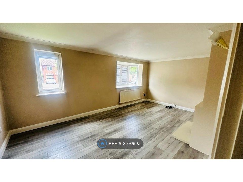 Property photo 1 of 13 Living Room