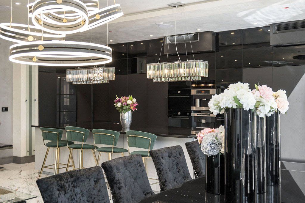 Additional image 38 of 5 bed detached house to rentWaggon Road, Barnet EN4