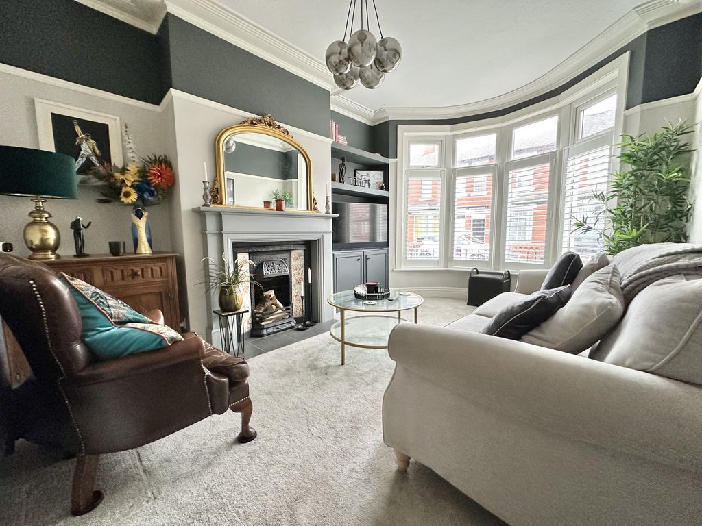 Property photo 2 of 22