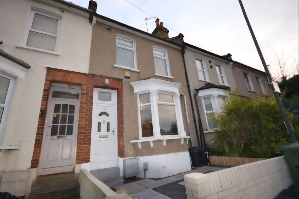 Property photo 1 of 17