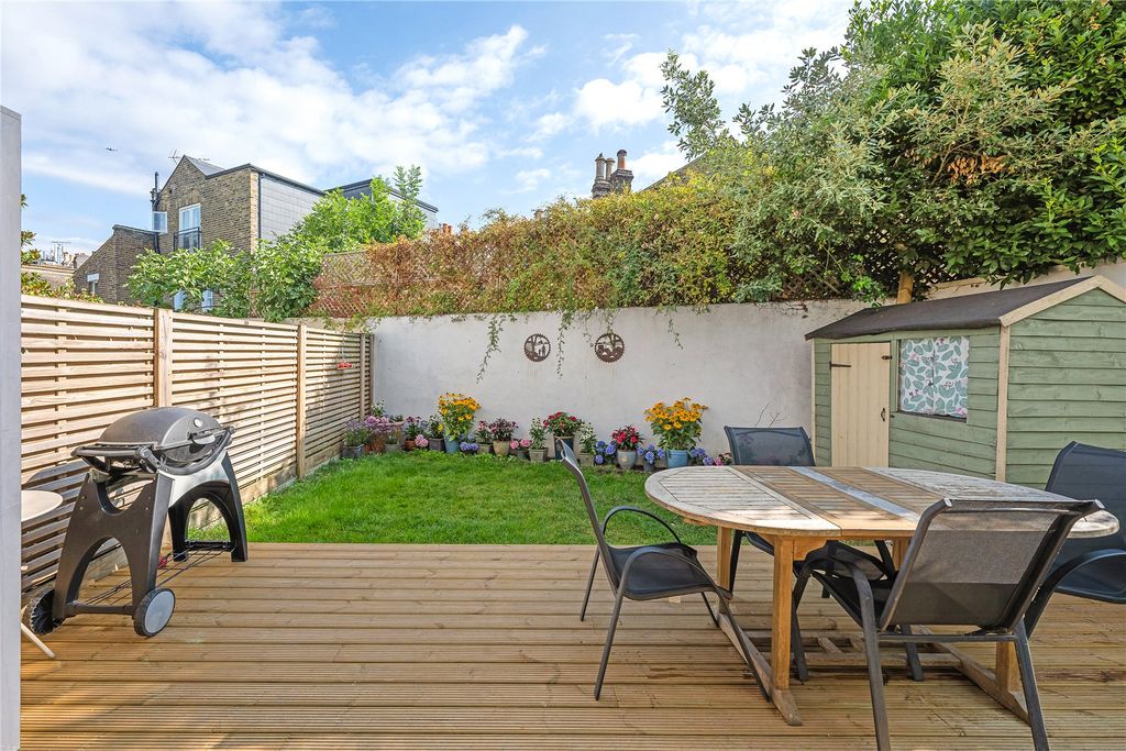Property photo 3 of 10 Picture No. 14