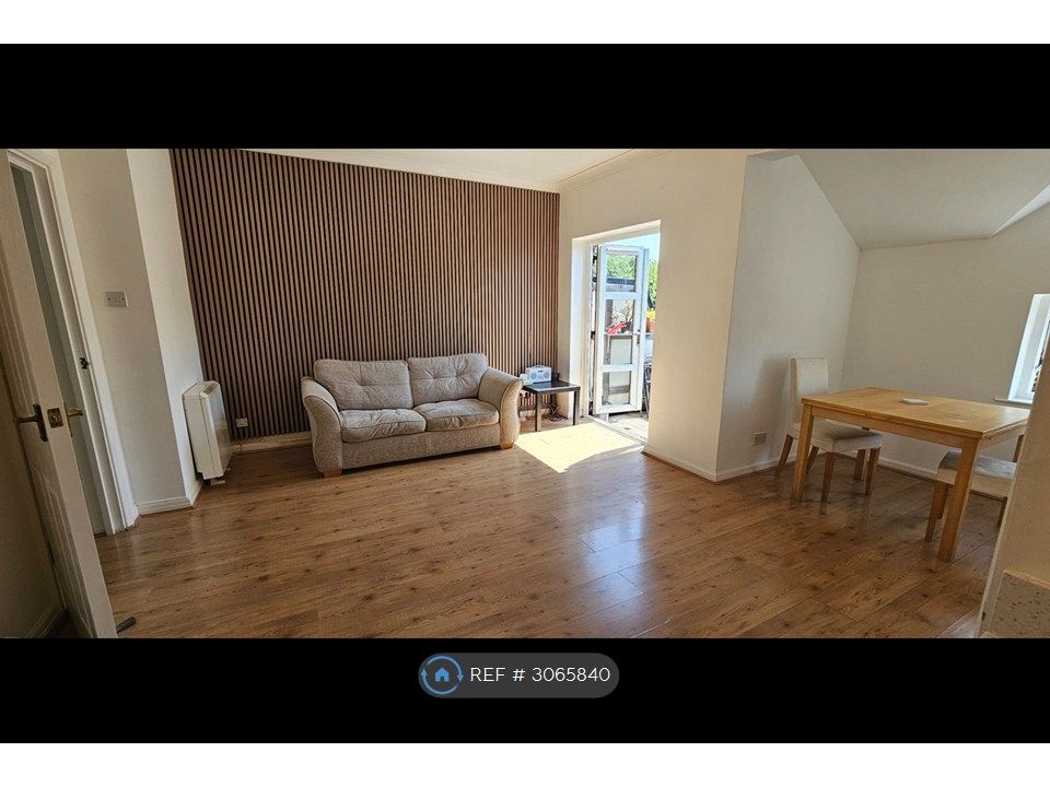 Property photo 1 of 25
