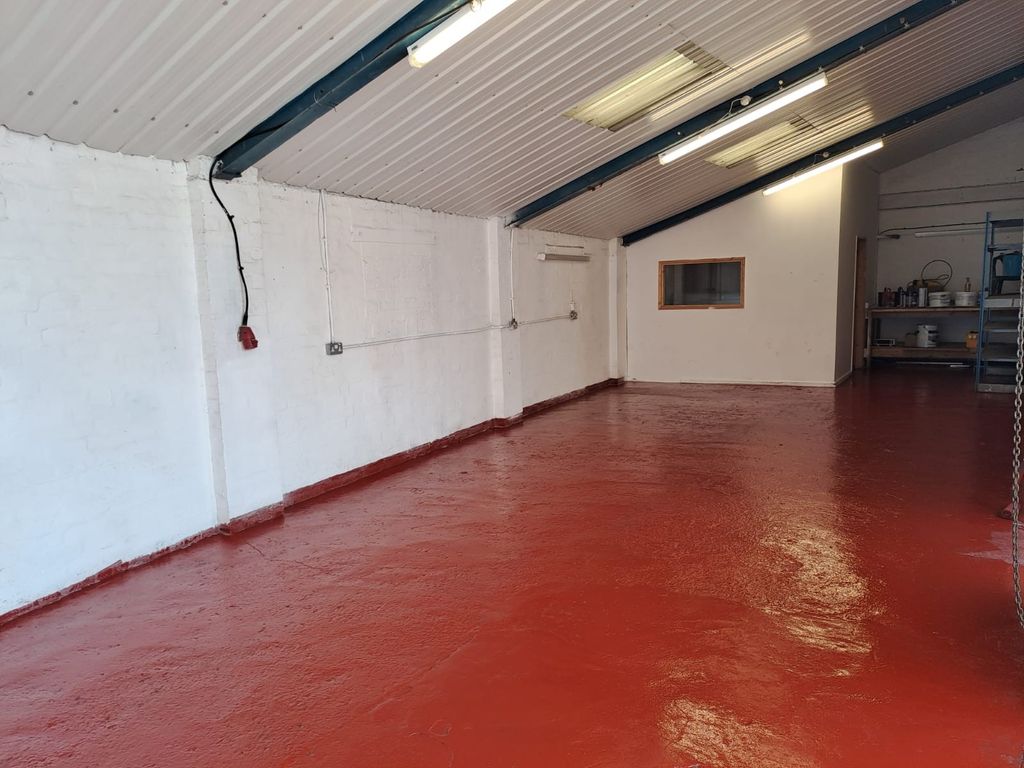 Property photo 3 of 4