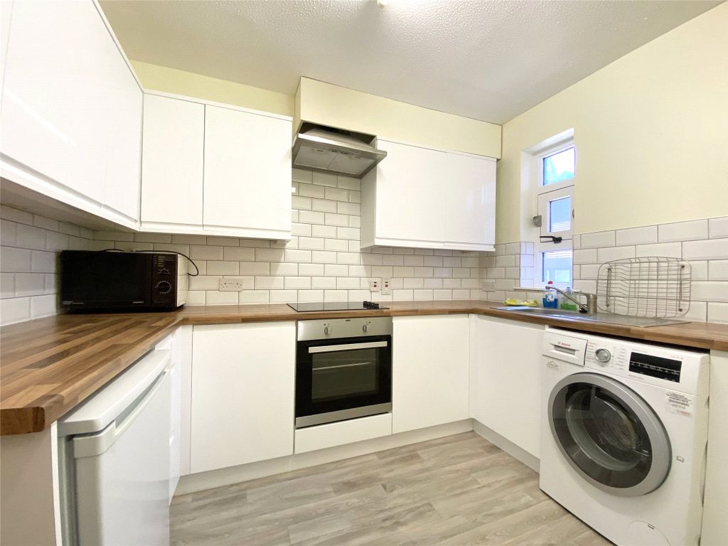 Property photo 2 of 10 Picture No. 05