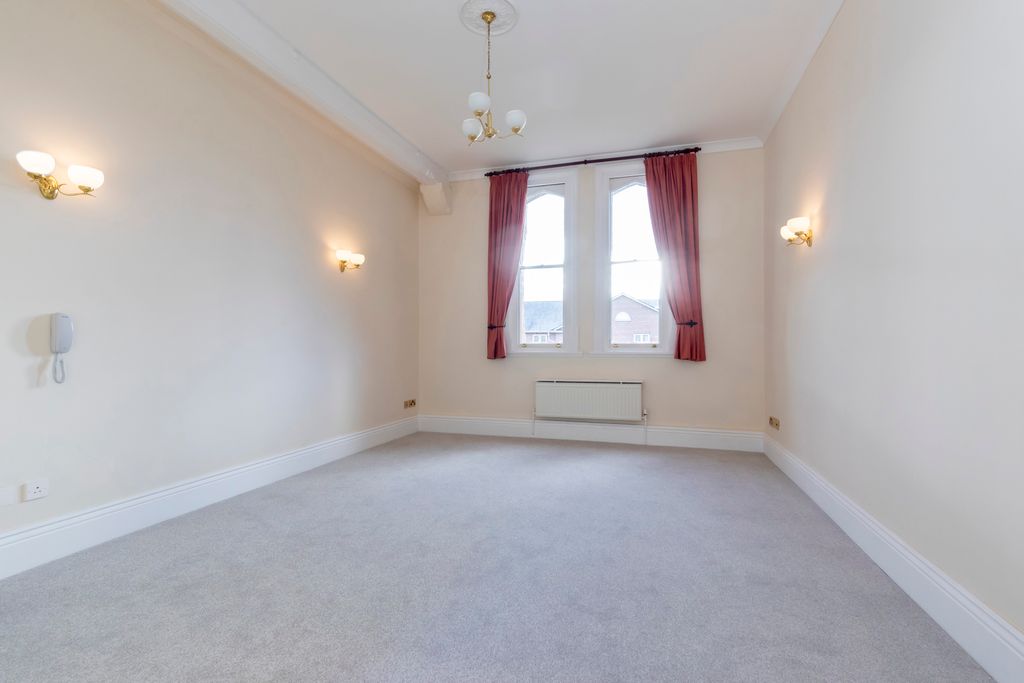 Property photo 3 of 7