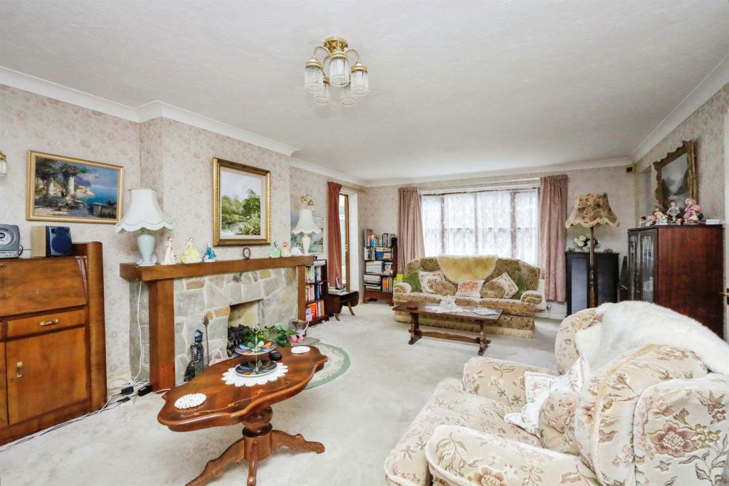 Property photo 3 of 18