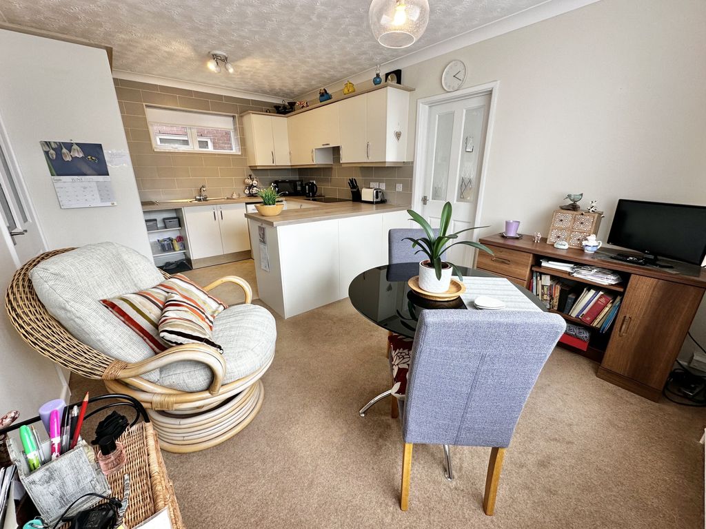 Property photo 2 of 19