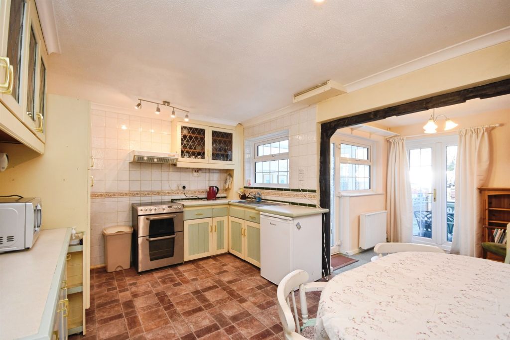 Property photo 3 of 17